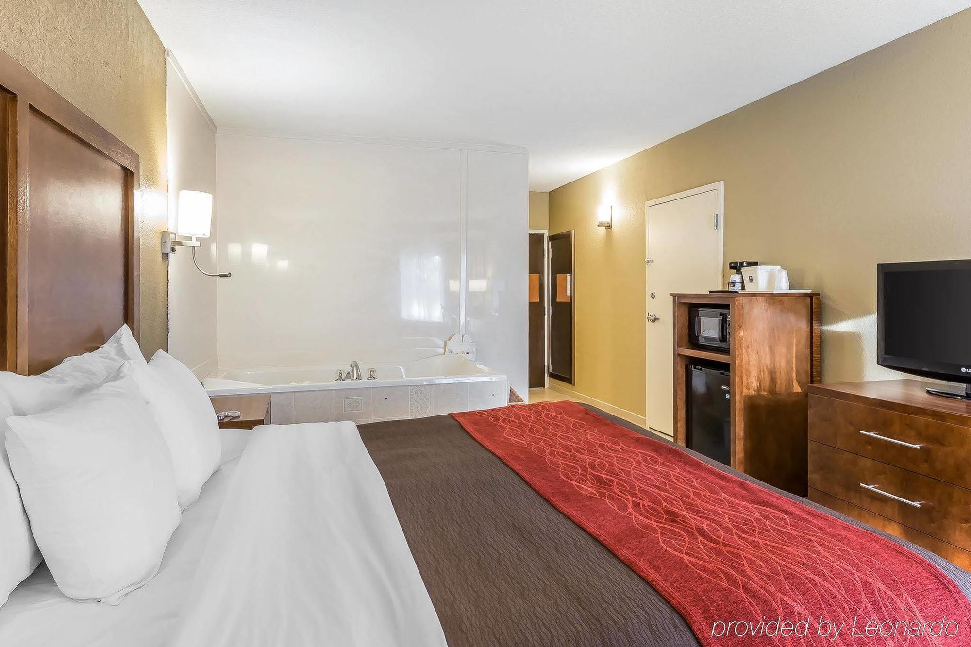 Comfort Inn & Suites Dalton Bagian luar foto