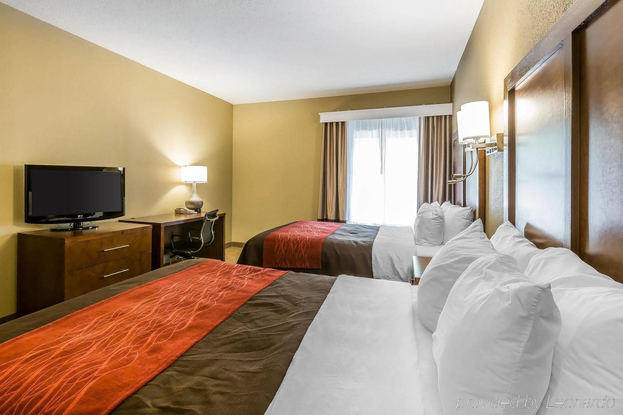 Comfort Inn & Suites Dalton Bagian luar foto