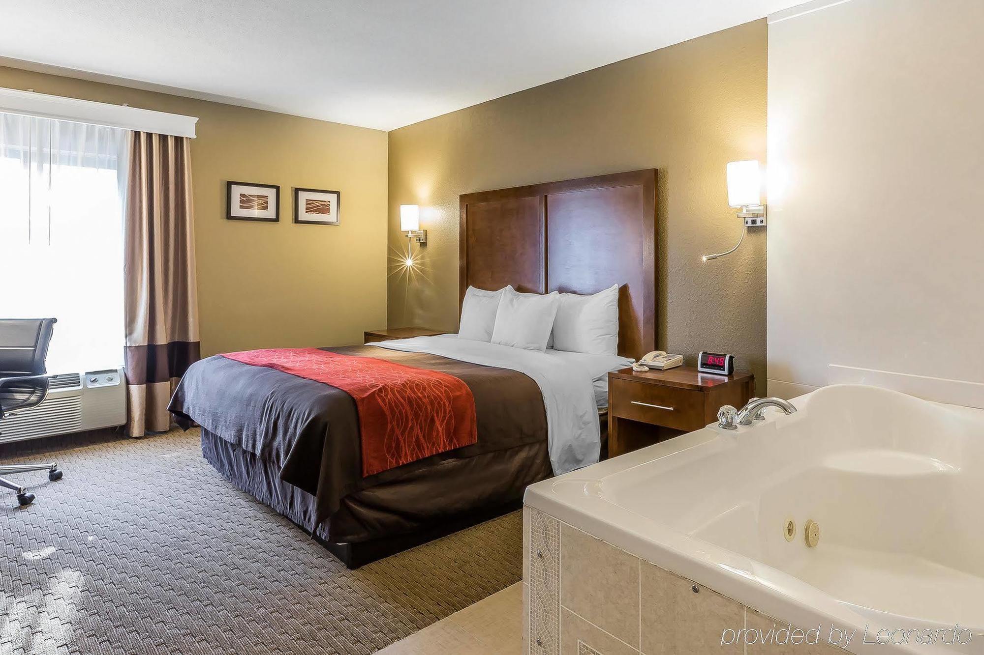 Comfort Inn & Suites Dalton Bagian luar foto