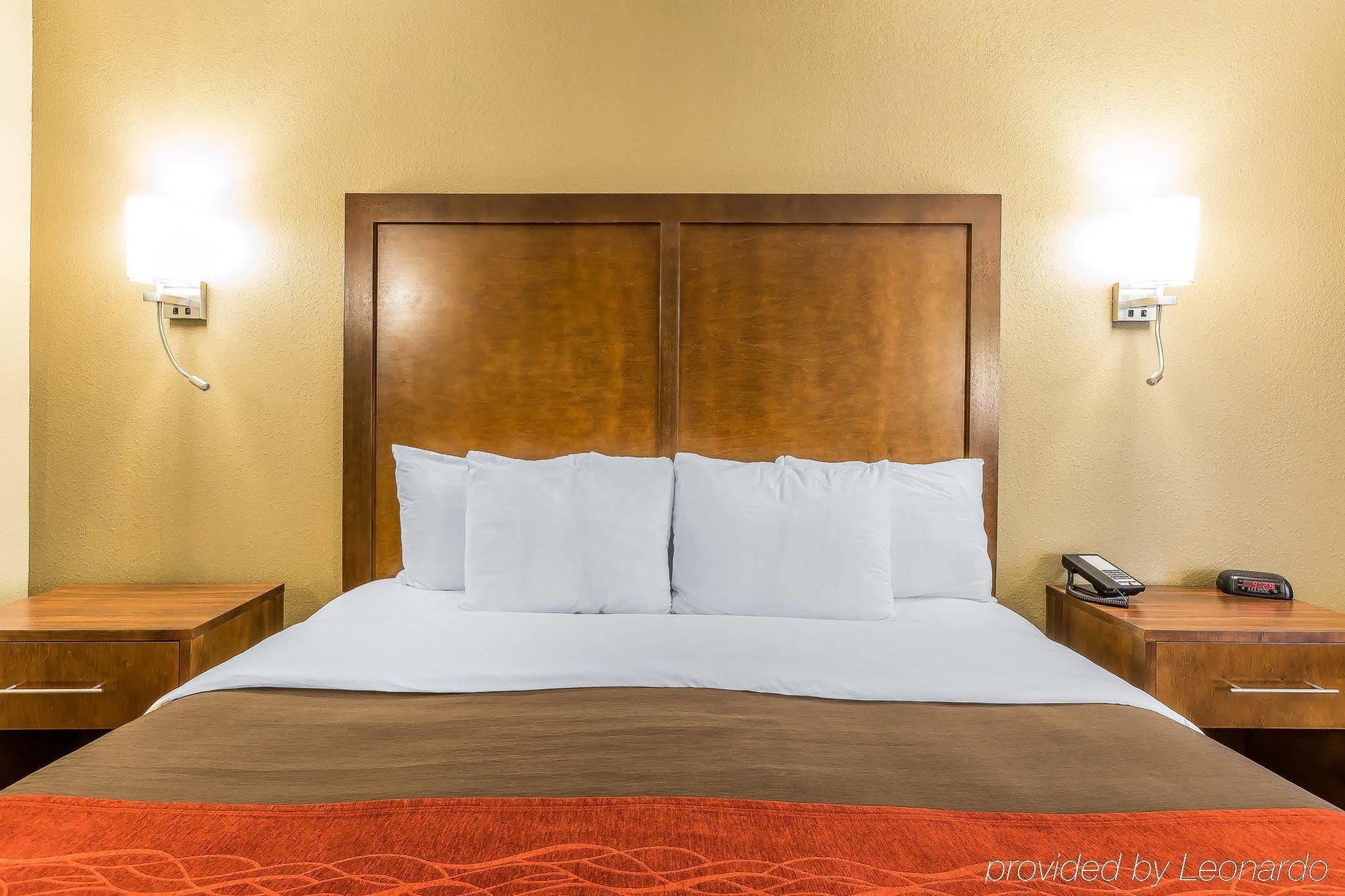 Comfort Inn & Suites Dalton Bagian luar foto